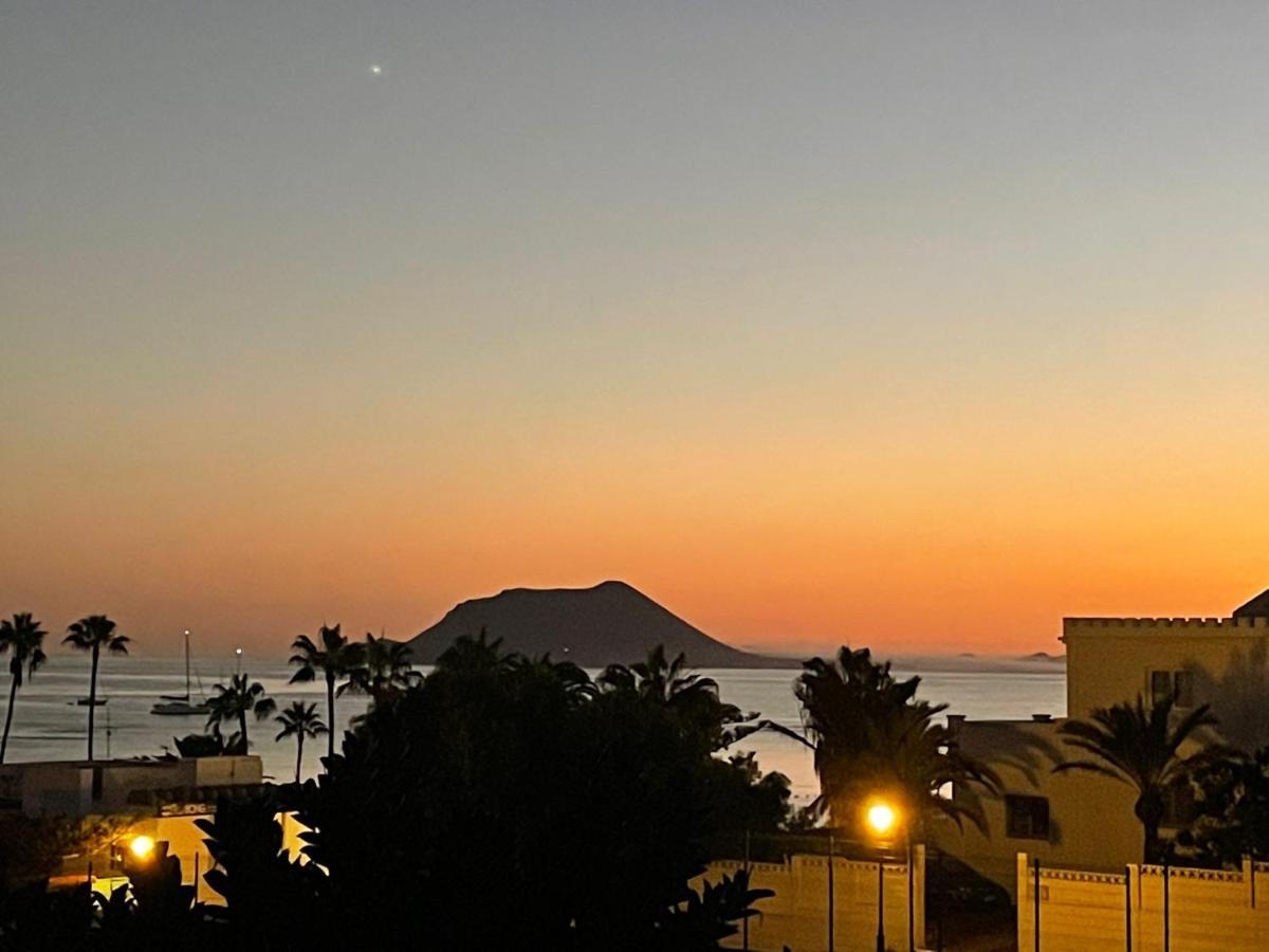 Alojamiento Playa Centro Corralejo 17 Екстериор снимка